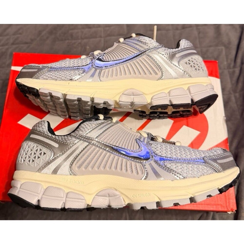 NIKE ZOOM VOMERO 5 GREY FOG CHROME